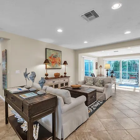 Comfy Home With Heated Pool Near Siesta Key Beach Home